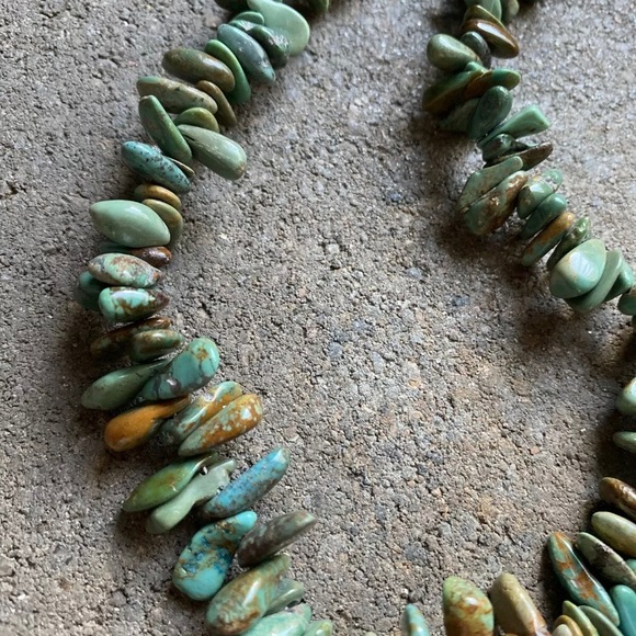 Sterling Silver Green Turquoise Bead Necklace. - Picture 6 of 12